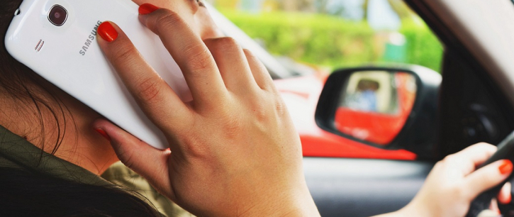 Téléphone au volant : vous pourriez bientôt perdre votre permis de conduire